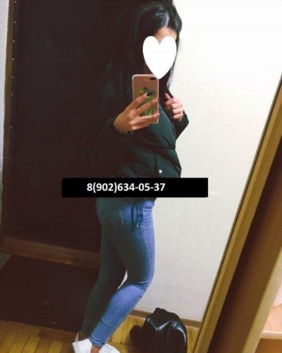 Emilienne, 25 ans, Ambares-et-Lagrave